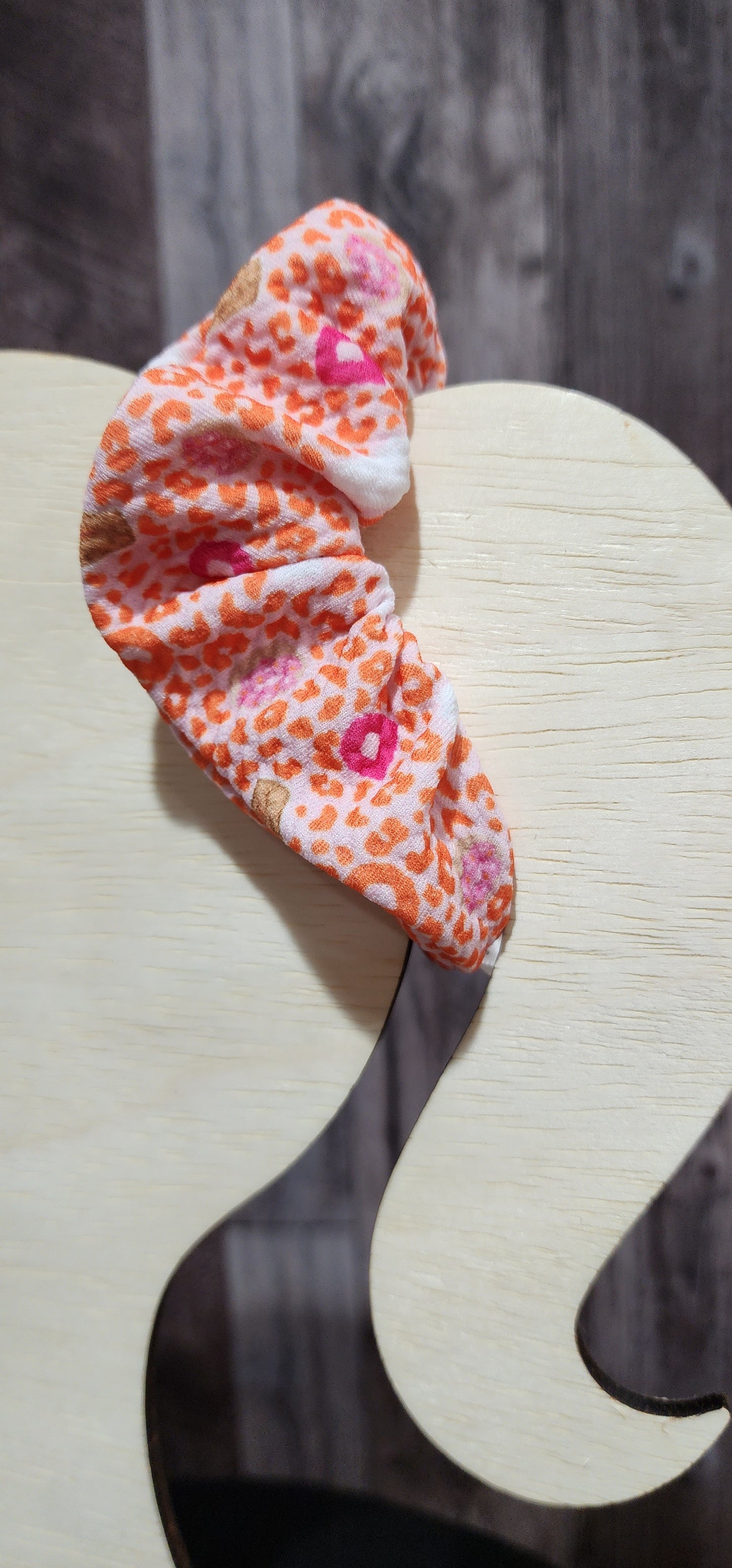 DD Coffee & Donut Scrunchie