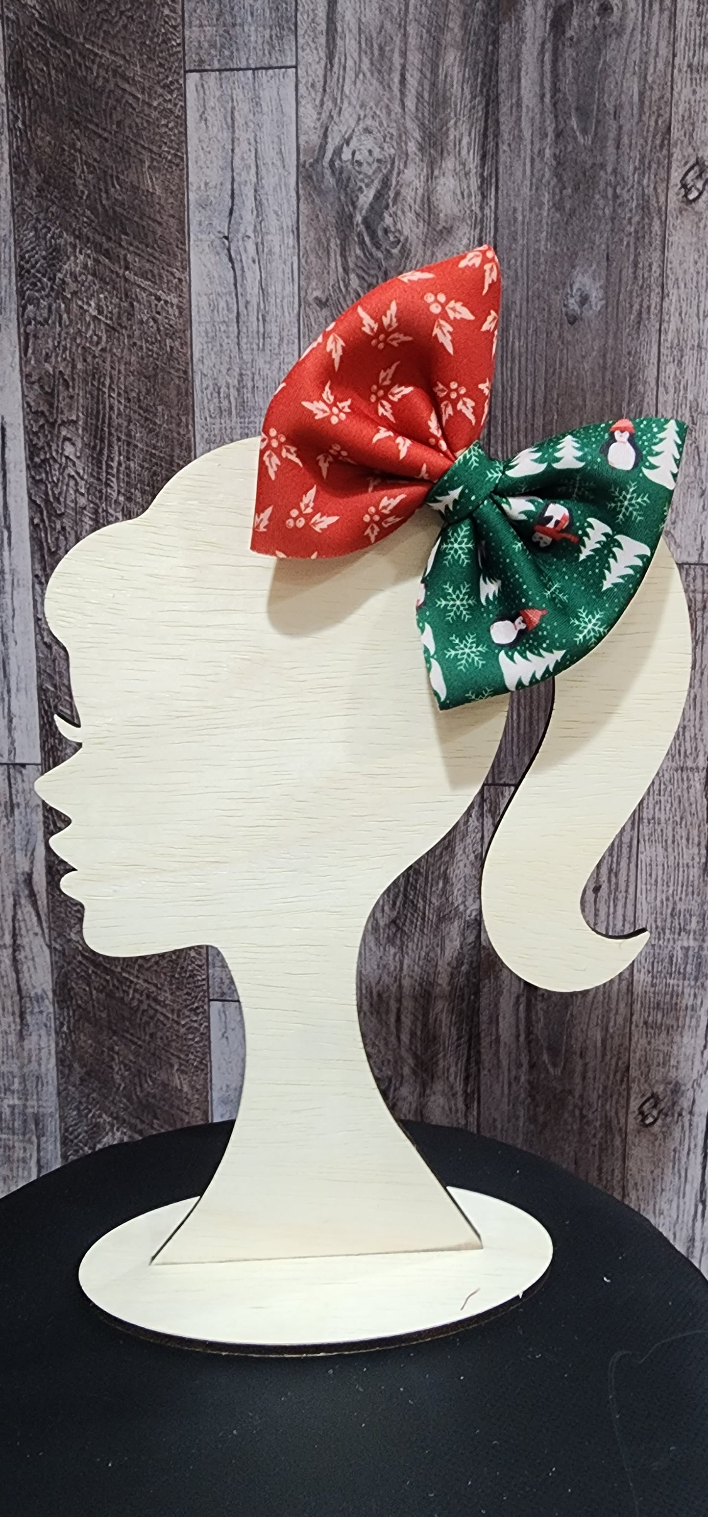 Pine Polar Penguin Puff Bow