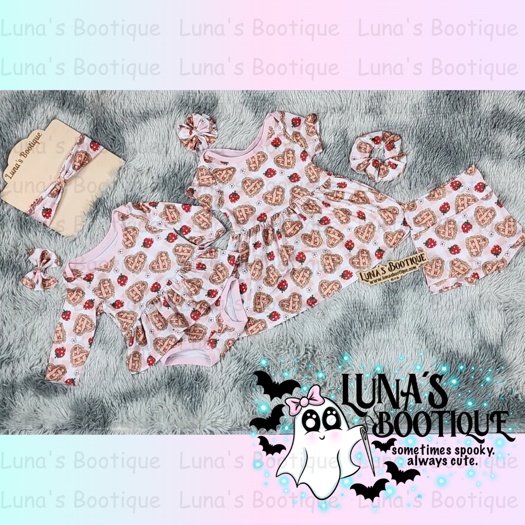Lapneck peplum & Dress, bummies