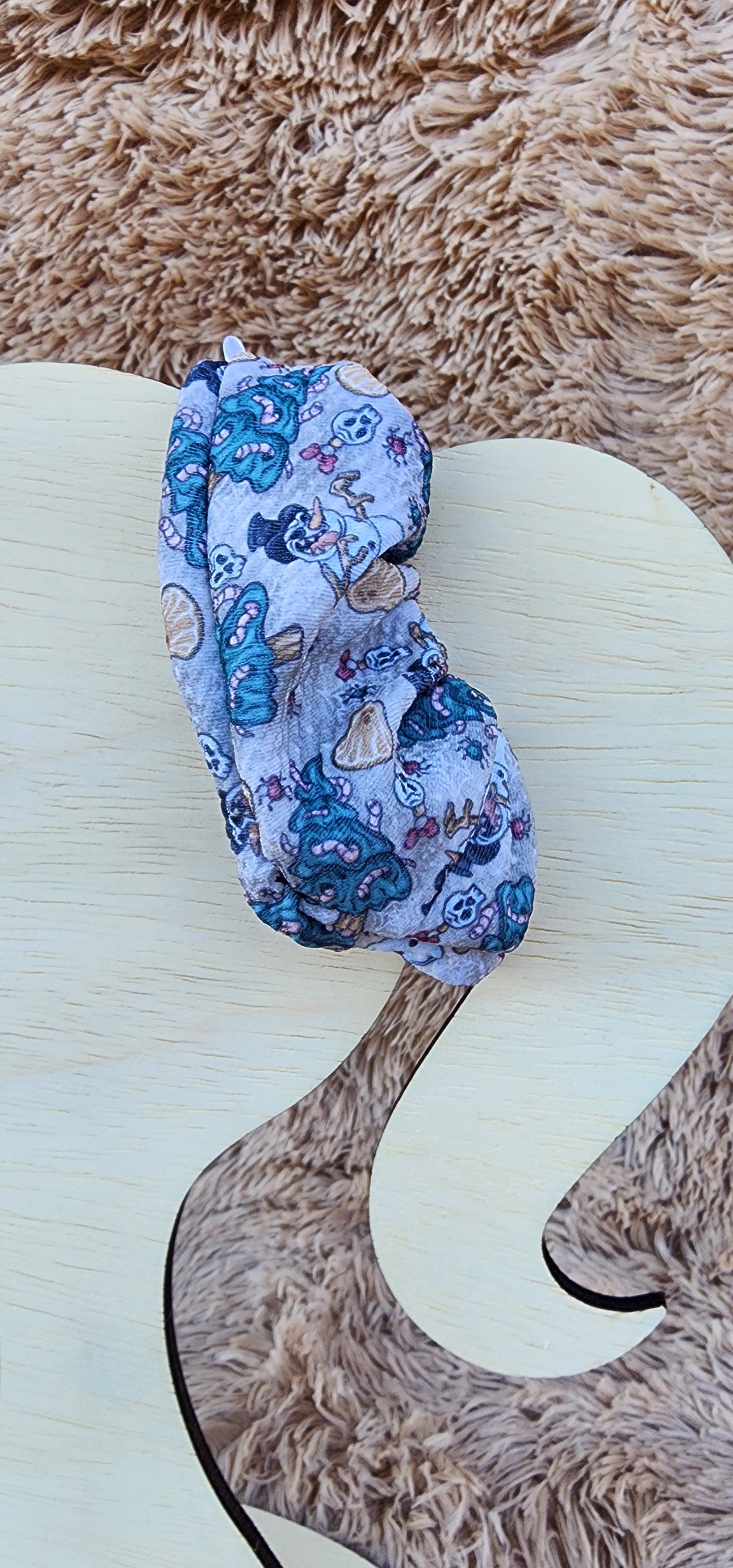 Creepy Christmas Scrunchie